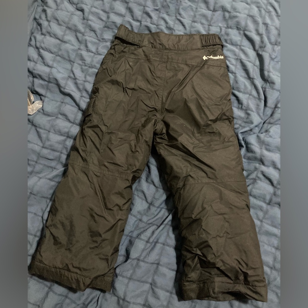 Columbia snow pants with Grow Feature